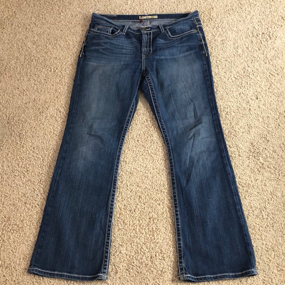 Buckle Bootcut Jeans